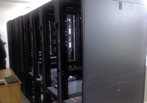 工業機柜機箱廠家的優勢有哪些